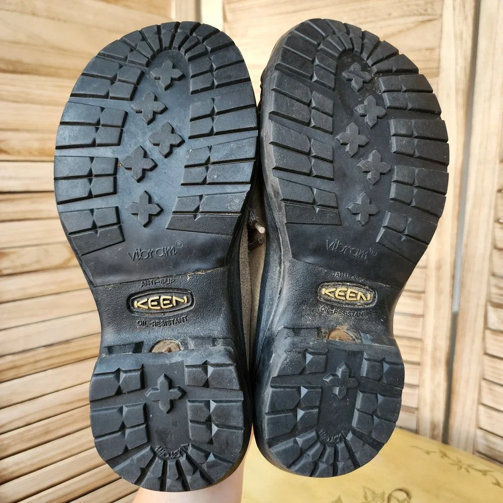 Keen Sz 9 Brown Suede Vibram Sole Hiking Walking Shoes Trail Sneaker Gorpcore